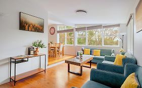 Greenleafretreat In Katoomba-Leura-Wentworth Falls-Blue Mountains-Pets Welcome-Free Parking & Wifi